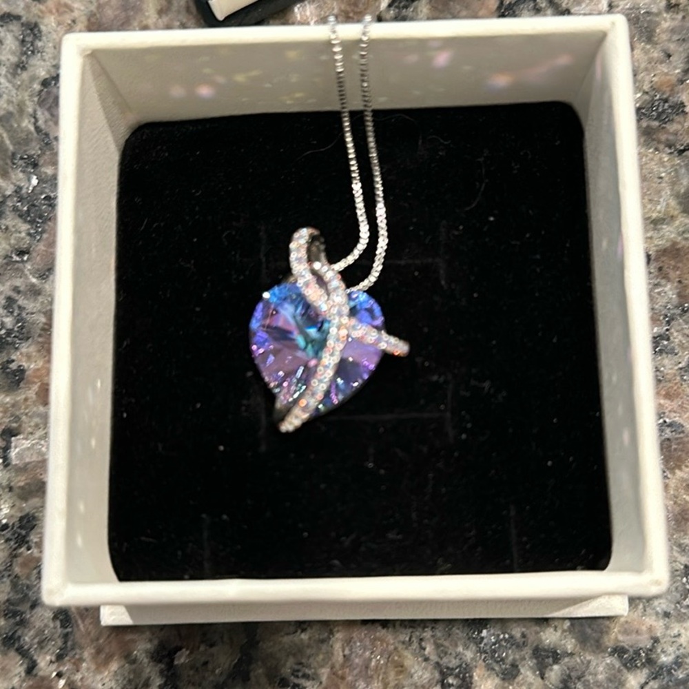 Heart Shaped necklace with Swarovski crystals